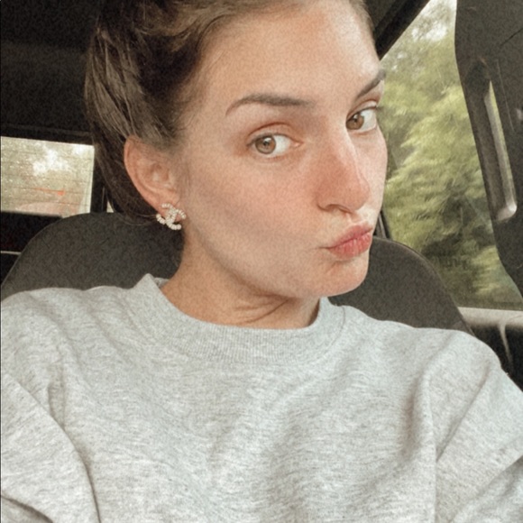 Chanel Pearl & Crystal  CC Logo 2019 Earrings - Picture 3 of 3